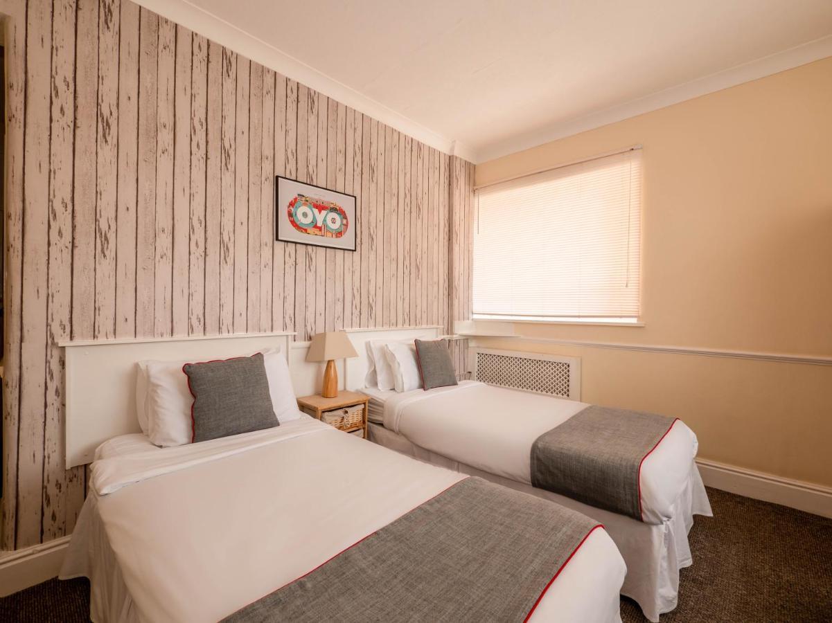 Oyo Pier Hotel ריל מראה חיצוני תמונה