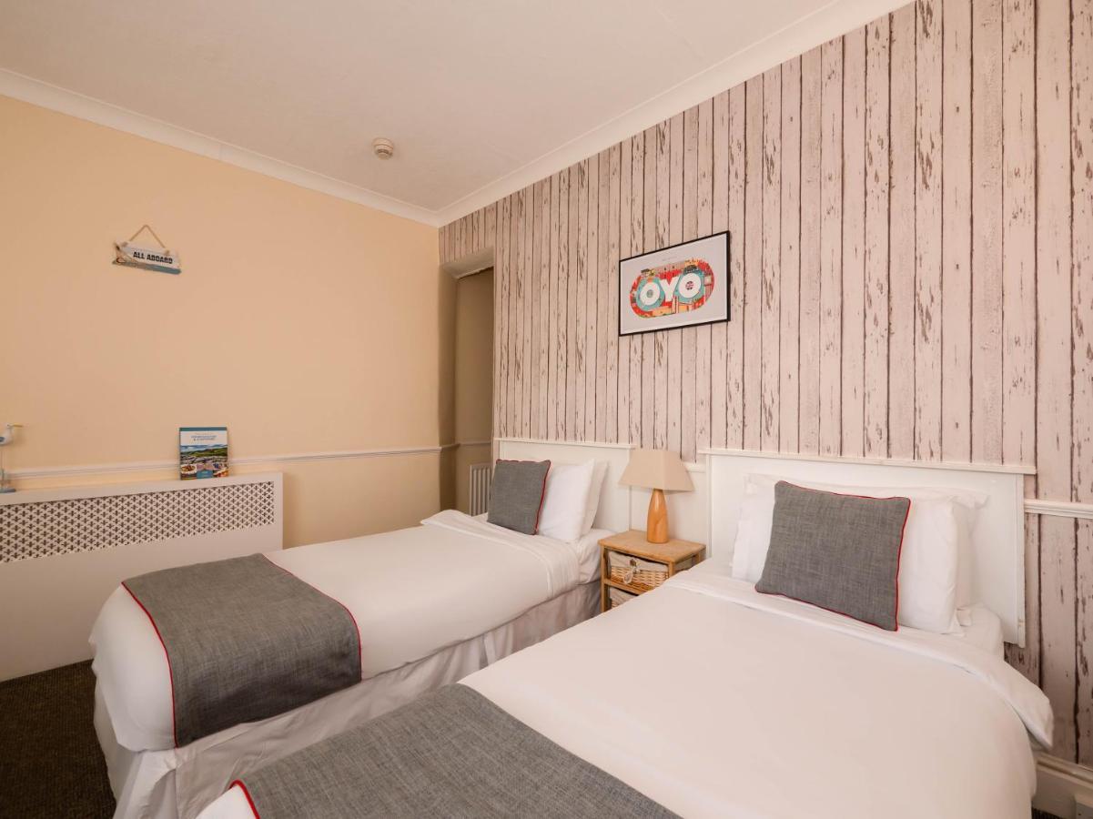Oyo Pier Hotel ריל מראה חיצוני תמונה